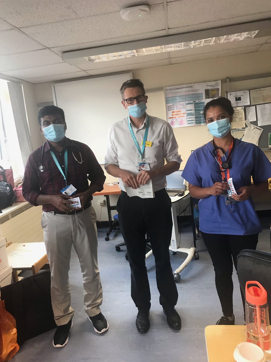 Lovely to see mohan and phillippa from ward A5 Gastro receiving their excellence bagde <a href="/WHHNHS/">WHH 🏥</a>