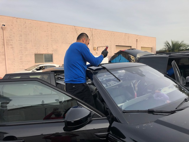 AlsAutoGlass408's tweet photo. The professionals at Al's Auto Glass specialize in mobile auto glass repair. https://t.co/GfsazN4MWA #WindshieldInstallation #WindshieldRepairCompany #WindshieldRepairShop #FastAutoGlassService https://t.co/FqZ6mlC1I4