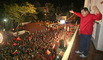 Celebramos 9 años de la Batalla y Victoria Perfecta. Seguimos adelante con Chávez. Seguiremos votando por Chávez, seguiremos cuidando tu legado junto al Presidente Nicolás Maduro.

Nosotros Venceremos!

#ChavismosVictoriaPerfecta 

<a href="/NicolasMaduro/">Nicolás Maduro</a>
<a href="/dcabellor/">Diosdado Cabello R</a> 
<a href="/PartidoPSUV/">PSUV</a>