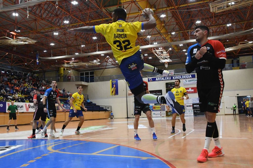 CDBidasoaIrun's tweet photo. π¨πΊ Dariel Garciaren 4β£ golak
π«π· LΓ©o Renaud-Davidi harrera π
ππ Nola gustoko ditugun Artalekuko gau hauek! π₯° #AupaBidasoa #BIDSIN
(πΈ Arrate Morales) https://t.co/edOrBGngxh