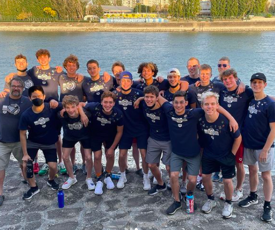 lakesidehawks's tweet image. Will Sholtz is in Budapest, Hungary at the FINA World Cup! #SWC2021 #flyfirstclass
fina.org/athletes/14320…