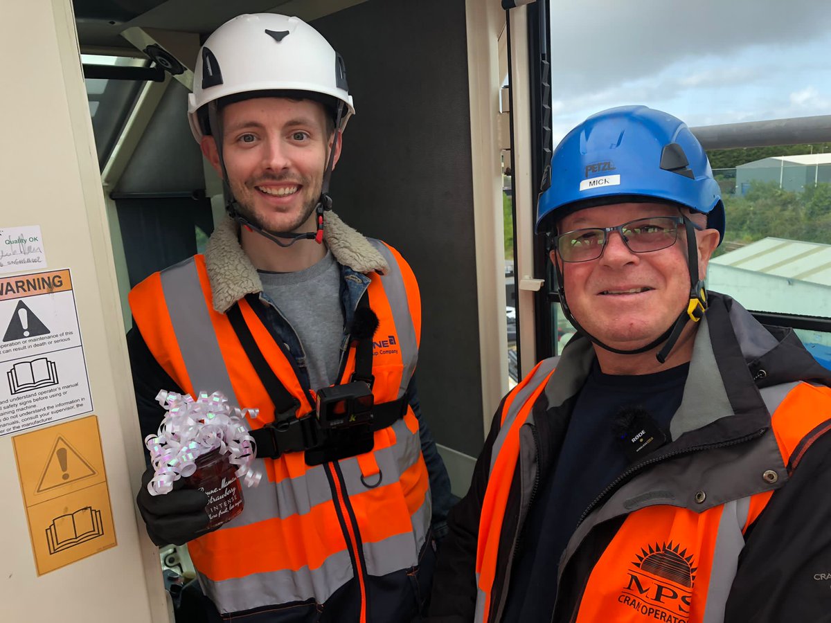 mpscranes's tweet photo. 📷 Here's a sneaky #BTS look at Producer James in 'Crane Heaven' at @SkylineArcomet HQ yesterday.

Not quite the working environment he's used to! 🏗

@JamesRobinson @ChrisMoyles @RadioX https://t.co/875i1dkYNS