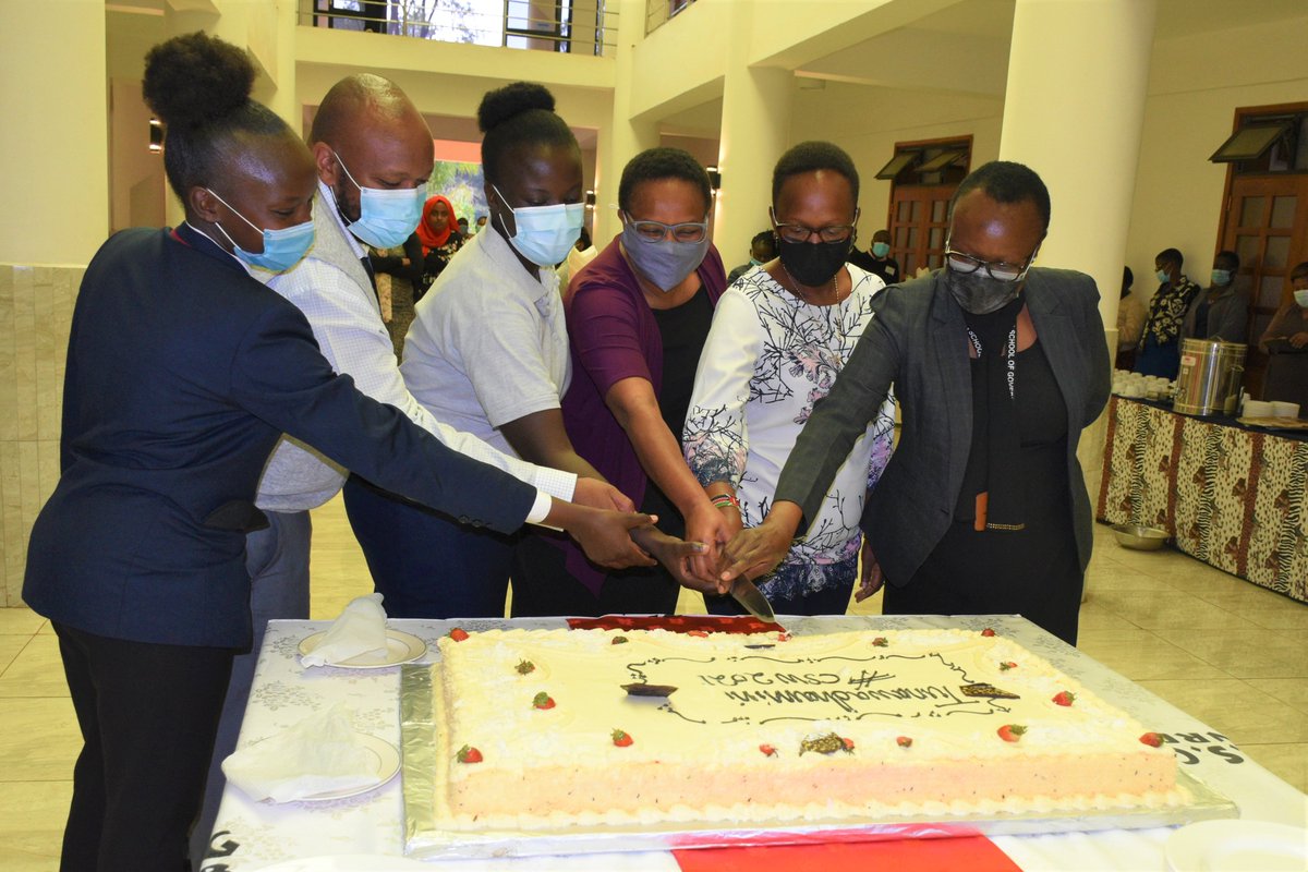 KSGKenya's tweet photo. Kenya School of Government, Lower Kabete, hosts communal tea to commemorate Customer Service Week 2021. We value and appreciate our clients and we hope that you keep coming back. The School is glad to be of service to you all.
#TeamKSG
#CSW
#ThePowerofService https://t.co/gINH6pLF8W