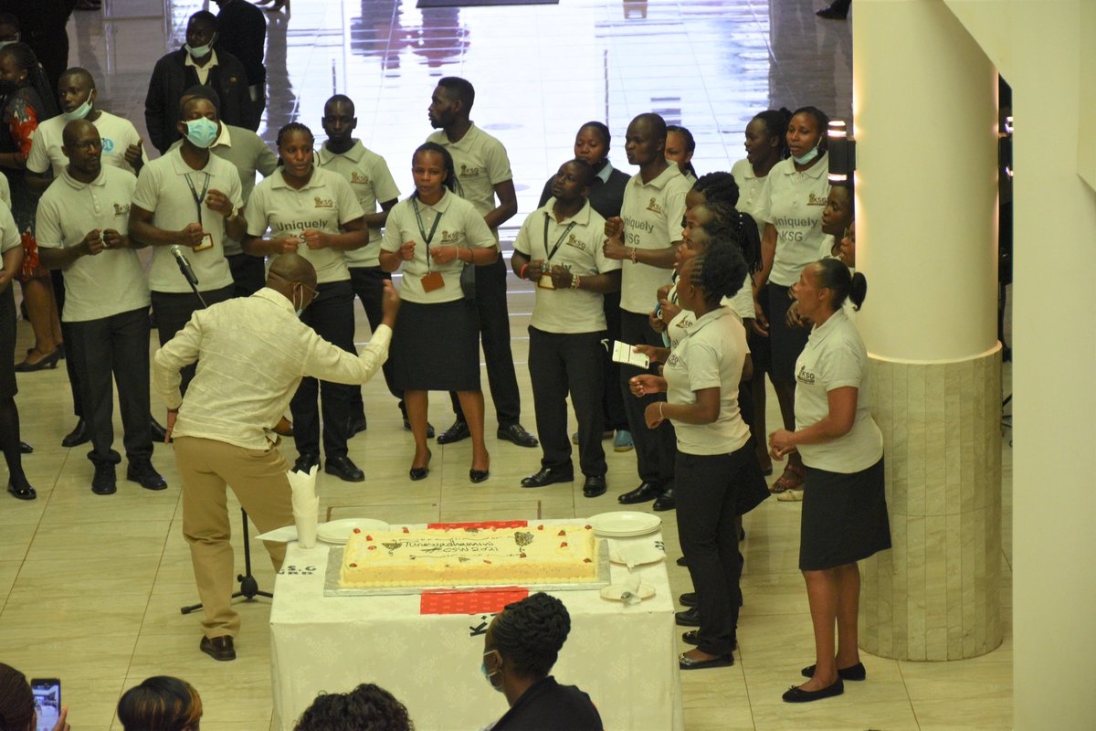KSGKenya's tweet photo. Kenya School of Government, Lower Kabete, hosts communal tea to commemorate Customer Service Week 2021. We value and appreciate our clients and we hope that you keep coming back. The School is glad to be of service to you all.
#TeamKSG
#CSW
#ThePowerofService https://t.co/gINH6pLF8W