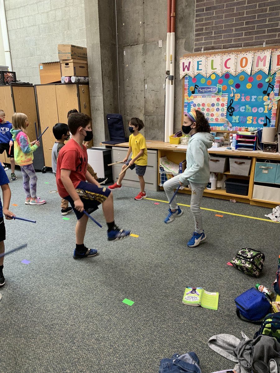 DaveDavec09's tweet photo. Mexican folk dance with Ms. Han - so much fun! https://t.co/0Pgt7hl1zm