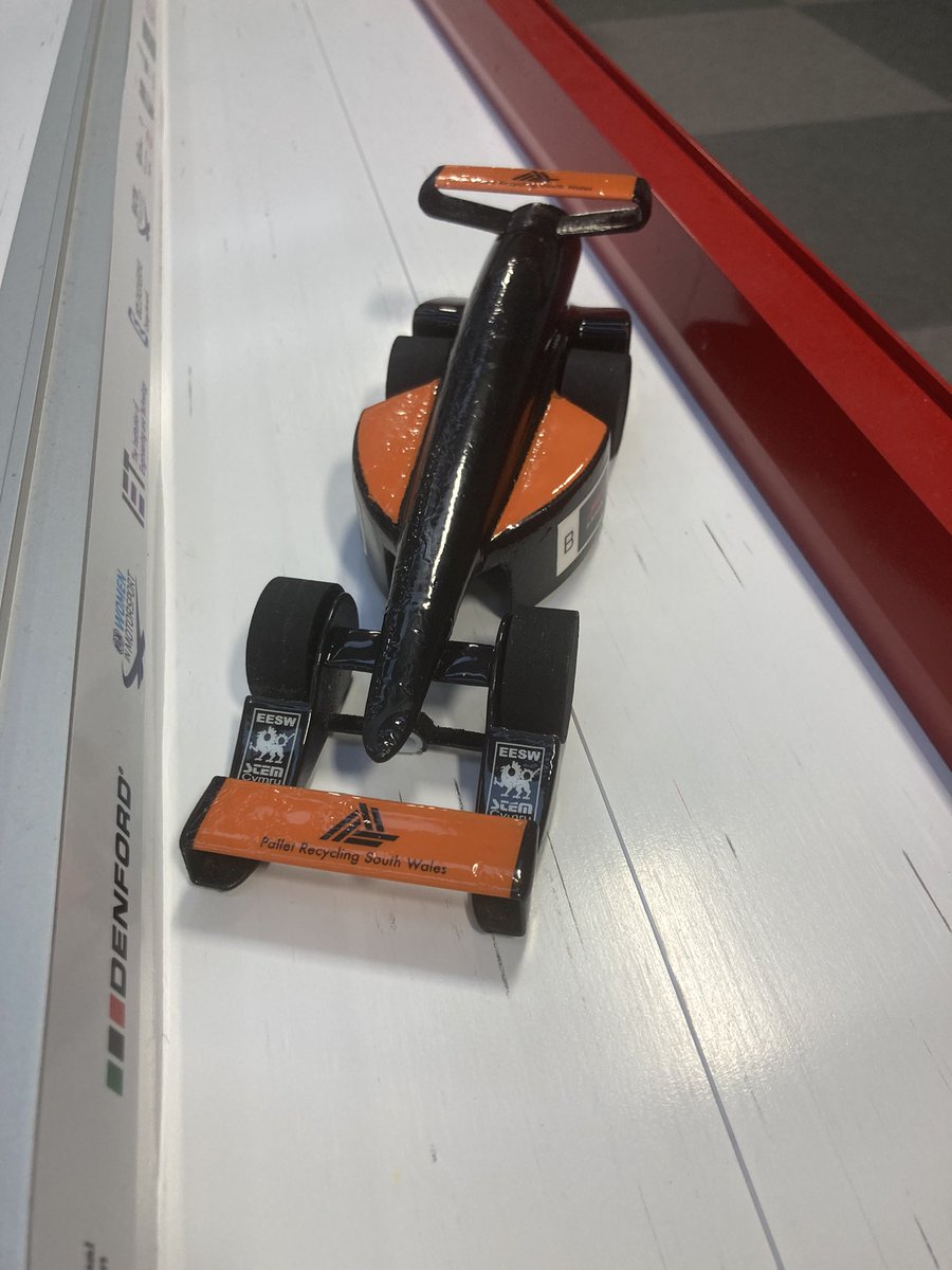 Meet our new UK record holders, Blackout, St John’s College, Cardiff. Smashing it with 1.036 seconds #fastestcaruk