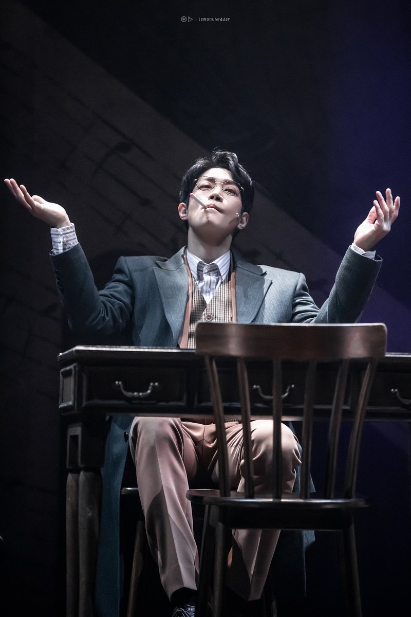 lemon_cheddar's tweet photo. 211007 뮤지컬 미인
스페셜커튼콜 § 꽁초
강산 #박영수 배우님 https://t.co/sPsq7FWM7U