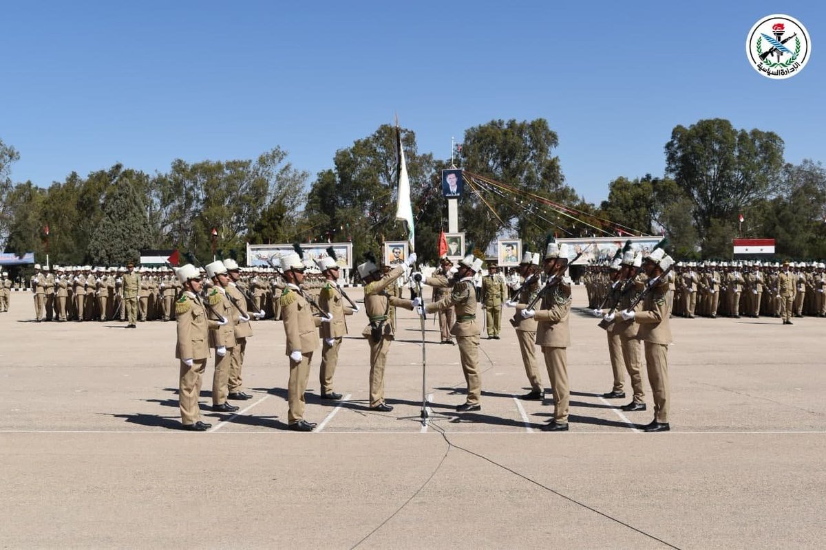 Students graduation from the Military College in #Homs.

#Syria