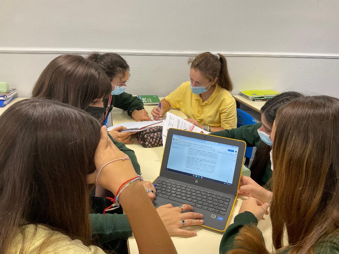 Arangoyabilbao's tweet photo. 1º Bachillerato proyecto #MakingCities #ODS #Objetivos de #DesarrolloSostenible . Los #Retos que han planteado para #Bilbao lograrán, sin duda, una ciudad más #sostenible, #digital e #inclusiva
@deusto
@FundacionBBVA
@deustoCitiesLab https://t.co/itKdcqvgkh