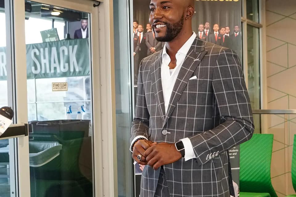 SuitsForSeniors's tweet photo. “If I cannot do great things, I can do small things in a great way.” – Martin Luther King Jr.
#throwbackthursday #tbt #suitsforseniors #mentor #mentorship #fundraiser #findraiser #fundraising #driveshackwpb #driveshack #westpalm #westpalmbeach https://t.co/dtpqBbWpet