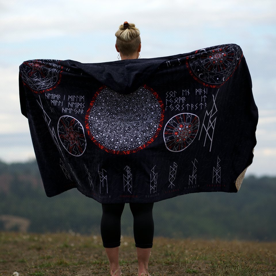 We_Are_Lunafide's tweet photo. The Nine Worlds apparel range is now available! 🔥This range was designed by the super talented @bindrunes and inspired by the nine realms in Norse Mythology! 🖤⚔️
#Art #Artist #Darkart #Vikingart #Vikingartist #Norseart #Vikings #Nineworlds #Ninerealms #Runes #Bindrunes https://t.co/I33H1rQ4Om
