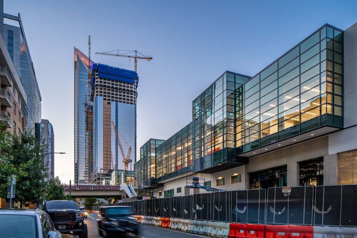 EdisonFoard's tweet photo. #OnSiteUpdate: Check out these great 📸 by @MylesGelbach of the $126.9 million expansion at Charlotte Convention Center that we're working on with @holderconstruct and #RJLeeper.
#BuildingCLT #BuildingTheSoutheast #Charlotte #CLT # #construction https://t.co/zNyBUneG76