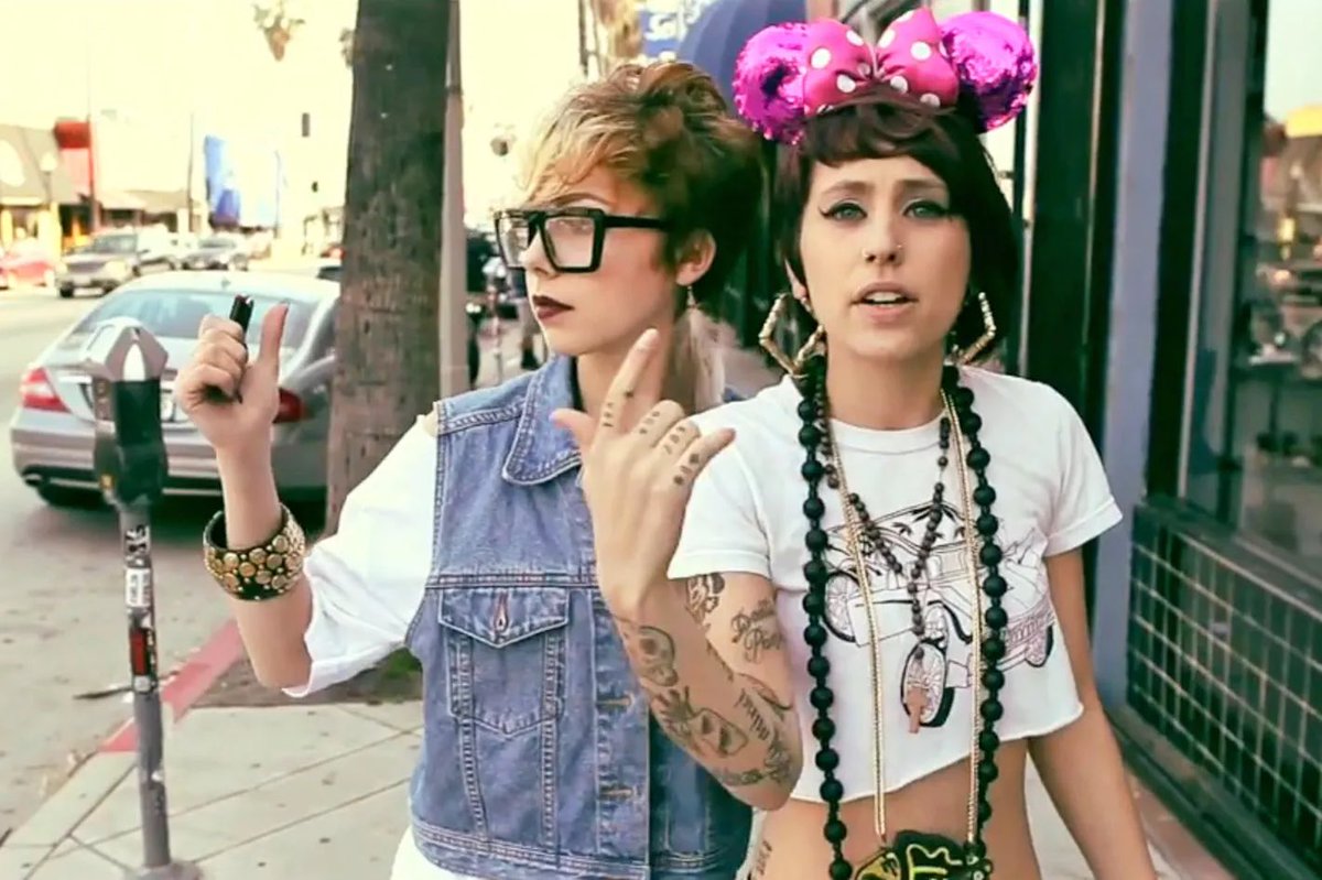 citykidjames's tweet image. a chokehold. you had to be there.