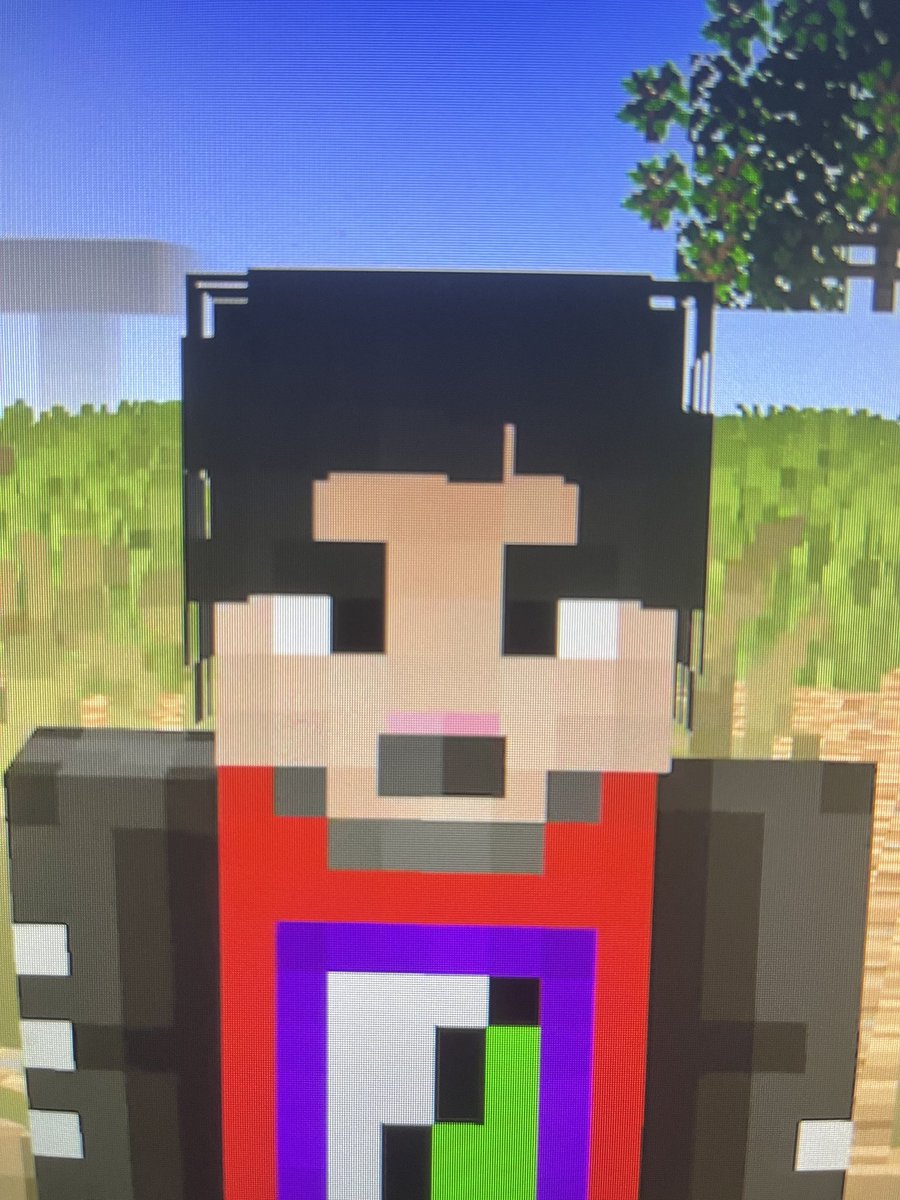 LoMasterOficial's tweet photo. El hombre que ha mirado Minecraft Más real de toda la historia… https://t.co/dyleQOwkZj
