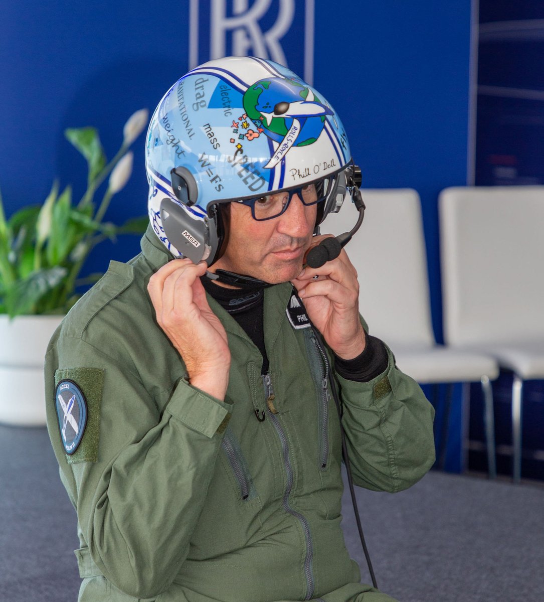 When our #SpiritOfInnovation pilot Phill O'Dell's helmet was designed by school pupils, as part of our #STEM outreach programme, open to schools  and colleges up and down the country. #RollsRoyceSTEM

ow.ly/y2ZL50GnFsO