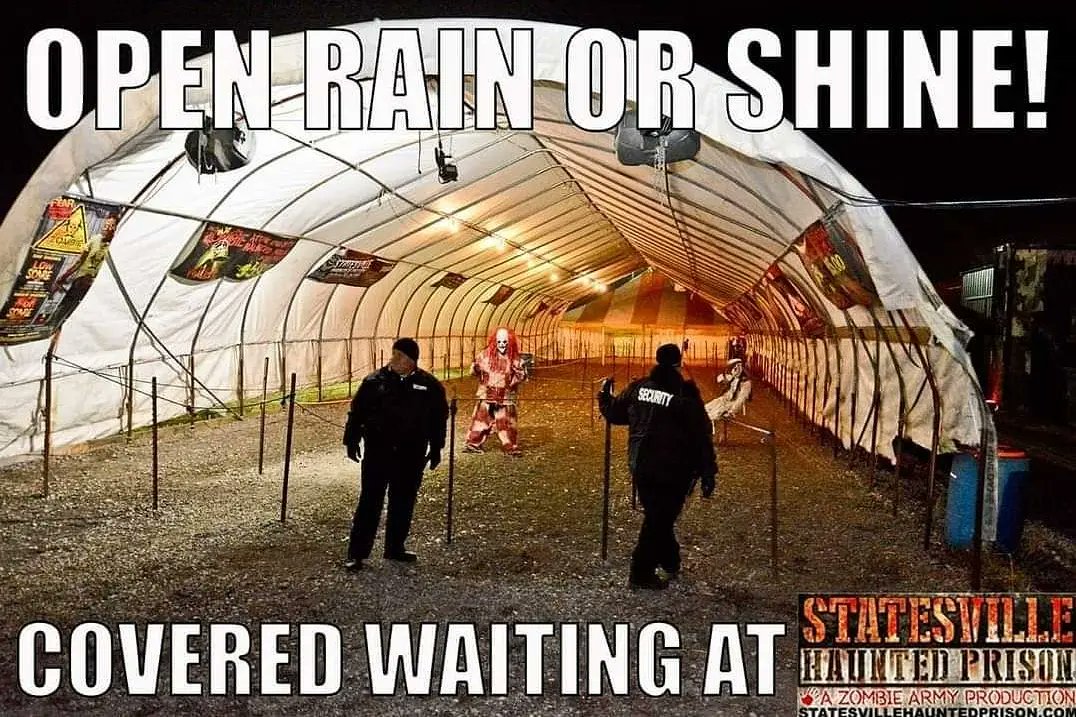 thezombiearmy's tweet photo. Omg, stop asking. Both haunts are still open if it rains. Y'all wig out and send us a million messages if a cloud so much as obscures the sun for 2 seconds...chill. https://t.co/BjOC0AbVvR