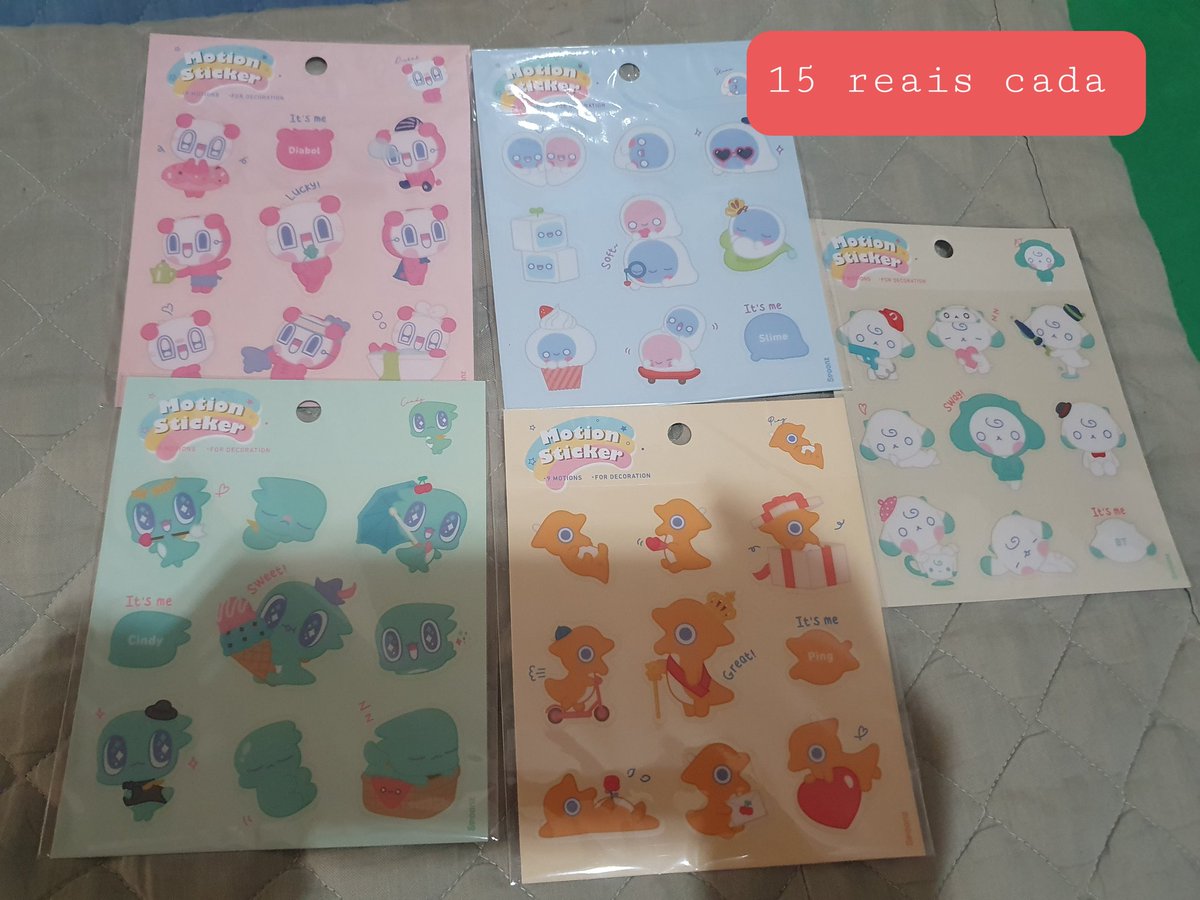 myfoxhwang's tweet photo. os pôsteres de cada álbum tem todas as versões. não quero vender separado, para poder enviar dentro do tubo para não amassar. (frete a parte) https://t.co/Y0m9LmqRSQ