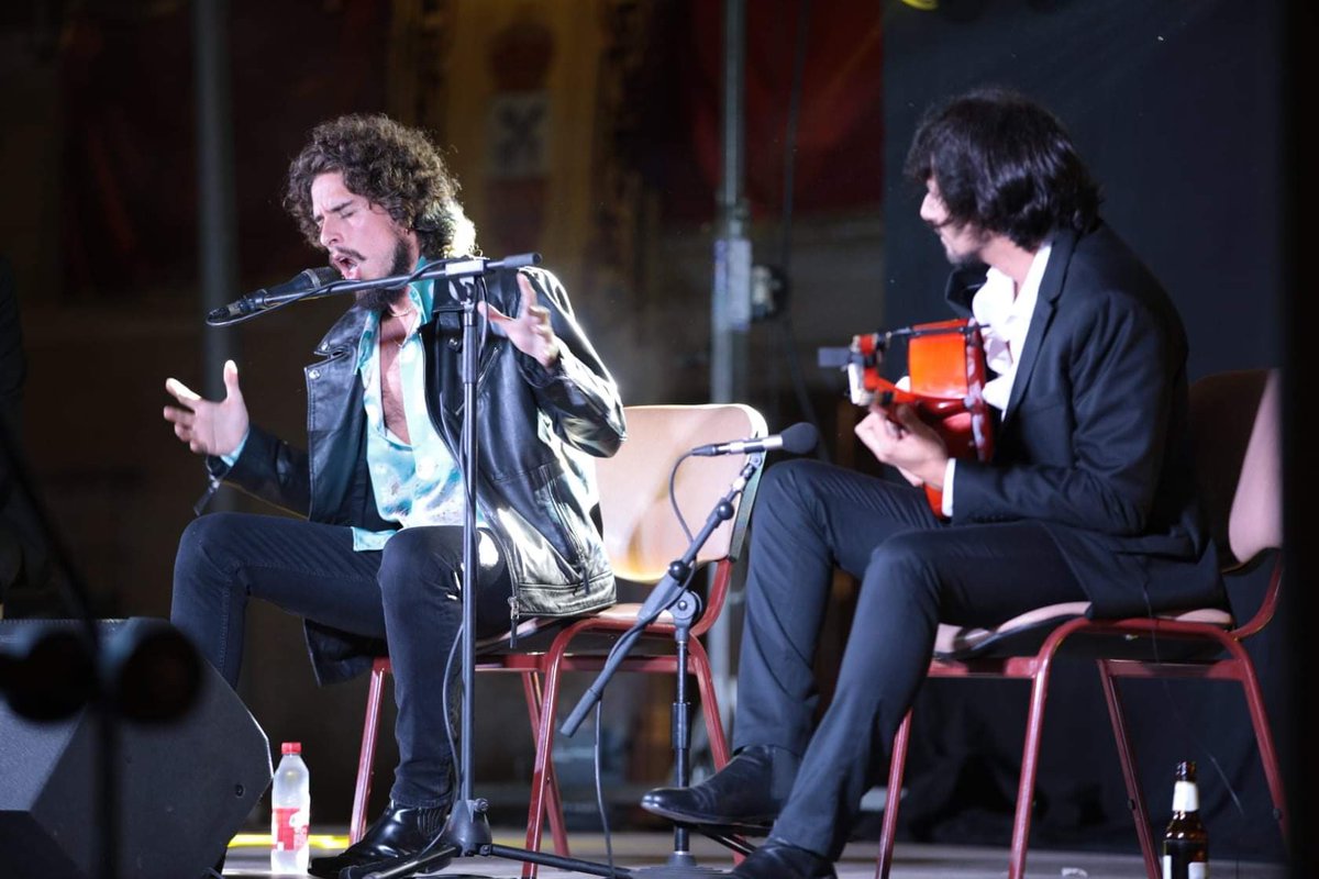 Mapsound's tweet image. Os dejamos algunas fotos de la #velada flamenca con Kiki Morente y a la #guitarra de Juan Habichuela Nieto por Tierras Granadinas

#flamenco #morente #guitarra #musica #concierto #dpa #electrovoicespeakers #mapsound #cultura #arte