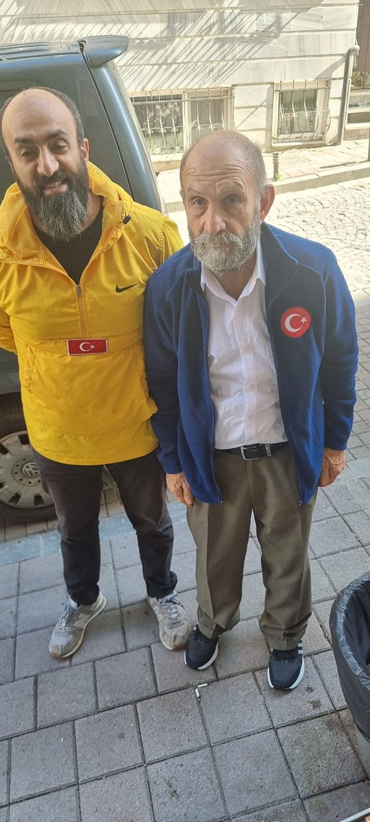 Mahsun amcamız geldi tutacağımız evlere bakacağız.Gönlü hangini isterse orayı tutacağız.
