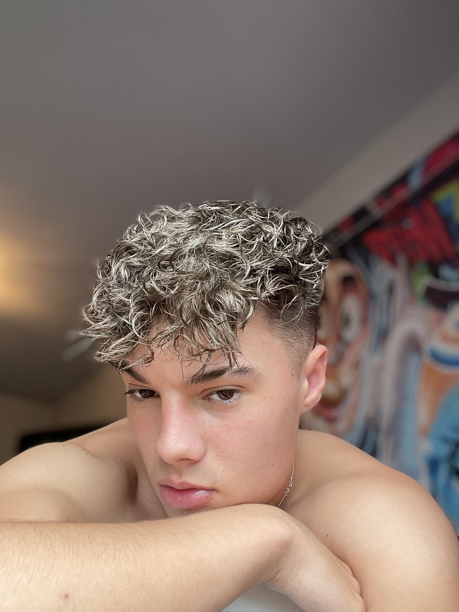 leedsladcd's tweet photo. Rt if You would suck my dick😉 https://t.co/uhr61PF7HD