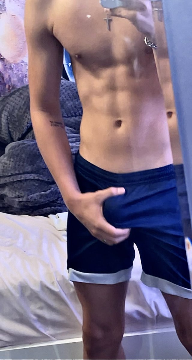 leedsladcd's tweet photo. Rt if You would suck my dick😉 https://t.co/uhr61PF7HD