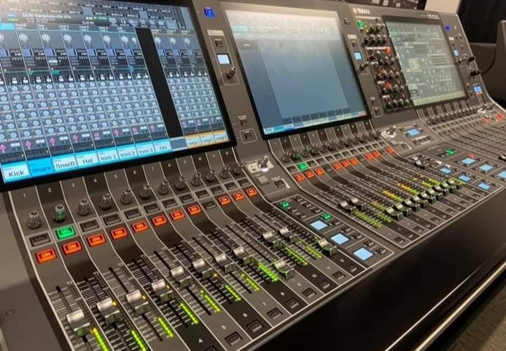デジタルPA Meyer Sound tweet media