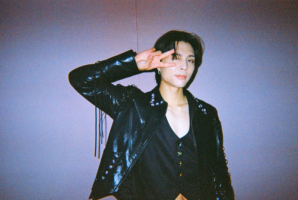 nctsuuh's tweet photo. 🖤💚 https://t.co/SVhRsztL2u