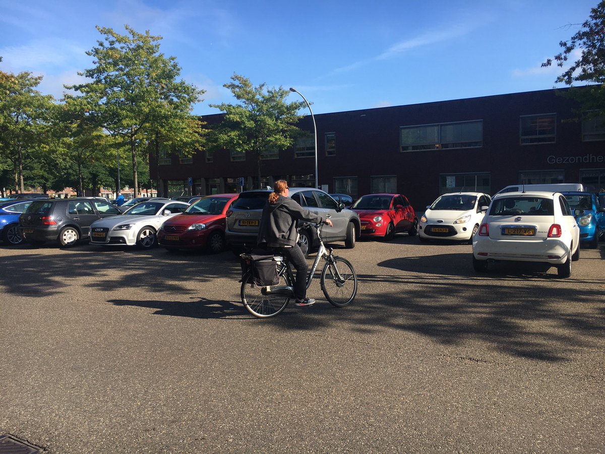 Uitbreiding parkeerplaatsen winkelcentrum Stadshagen?