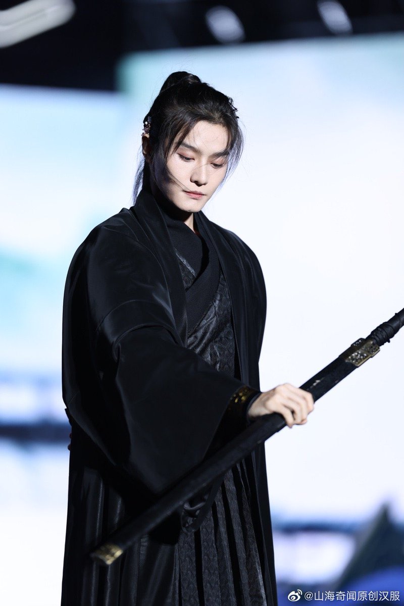 forxuebayi's tweet photo. [211007] 山海奇闻原创汉服 weibo update (1)

แบรนด์ชุดฮั่นฝู 山海奇闻 มาลงรูปปาอีค่ะ 🥰

#薛八一 #XueBayi #เซวียปาอี https://t.co/4qVuH3P30P