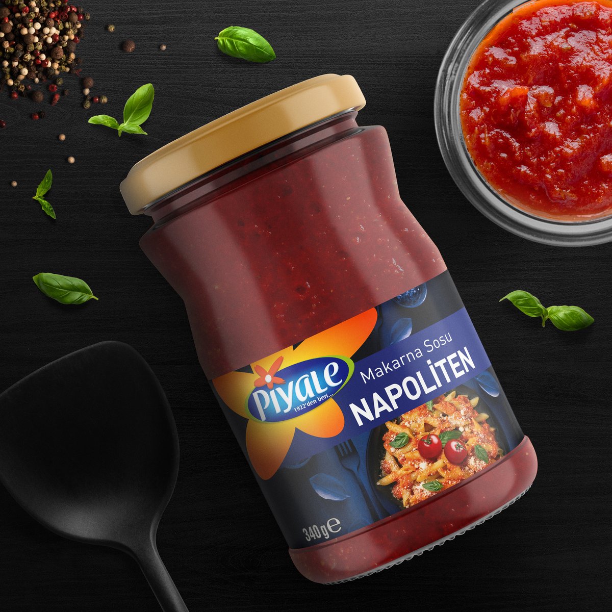 twinsadhouse's tweet photo. Piyale pasta sauces have their own authentic taste. We have already designed 2 products. These new packages targeted young adults, the design is kept modern and clean in order to grab anyone's attention.  
https://t.co/Z9uvgeukIM https://t.co/g0XSaWcfz9