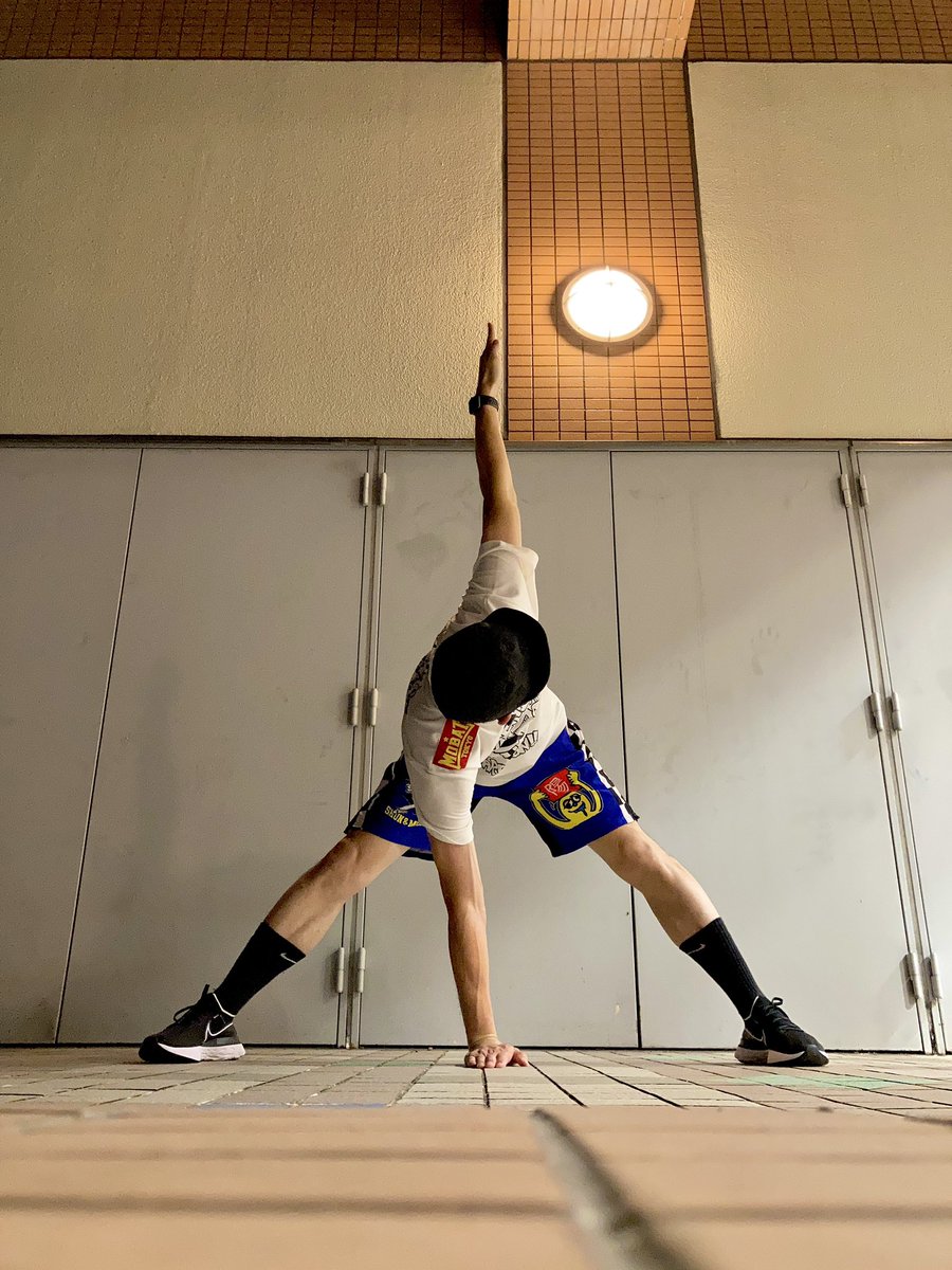 tuttini2269's tweet photo. 2021.10.7 THU
今日も膝の様子を見ながら徐々にペースアップ。
膝が痛む前に休憩とストレッチを入れてそれなりのペースで走れました。
全快が待ち遠しい。
#幡ヶ谷再生大学陸上部
#幡ヶ谷再生大学陸上部奈良
#MOBSTYLES
#PEACE_AND_MOSH
#REACTINFINITYRUN
#僕のナイキ
#開脚チャレンジ 161日目 https://t.co/TuWpLESZc7