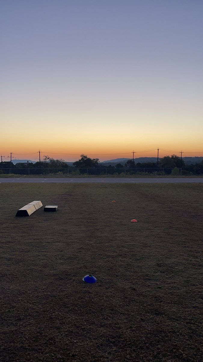 Morning practice nothing better… <a href="/PieperRanch/">PRMS Boys Athletics</a> @PrmsVipers