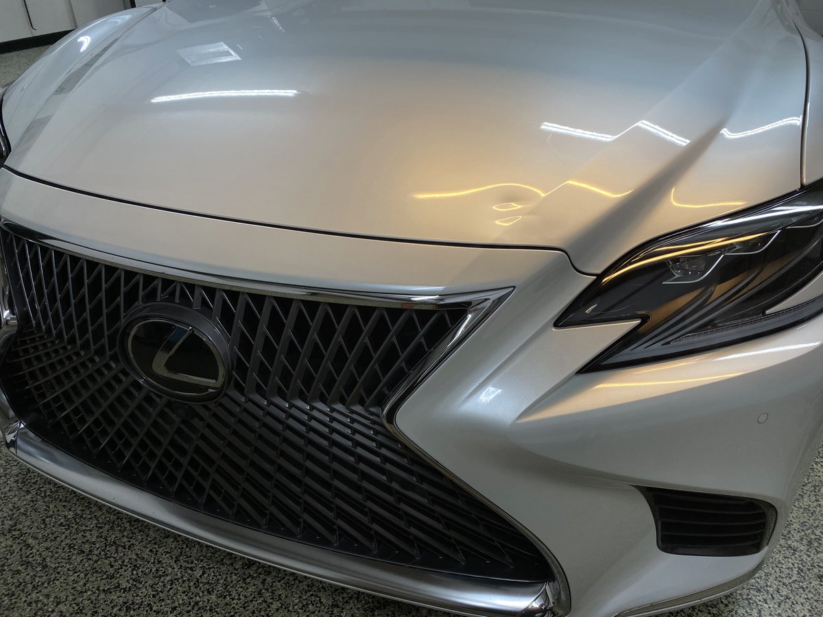 DentTechInc's tweet image. This lovely 2019 Lexus LS came to us with a dent on the hood. We were able to remove the dent with our paintless dent removal (PDR) services and it looks as good as new! 👊 Give us a ring📱to fix that ding! 
👉 Text photos of the dents on your vehicle to 904-705-3464 for a quote.
