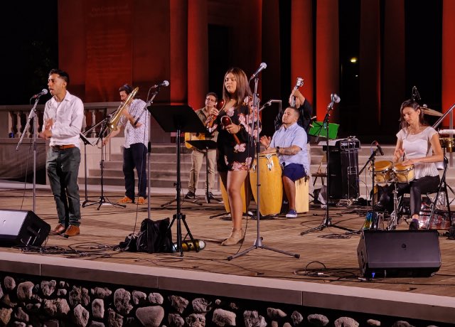 TheJazzKitchen's tweet photo. TONIGHT: #LatinNight at @TheJazzKitchen 💃 🌶 10/7
FRIDAY: @pavellatinjazz & Direct Contact, LATER: Son de Esquina! 10/8
SATURDAY: Guitarist #CharlieBallantine 🎸 Thelonious Monk album! 10/9
Tix: https://t.co/j1kaeZE0w0
#HispanicHeritageMonth https://t.co/Rot4ojnB04