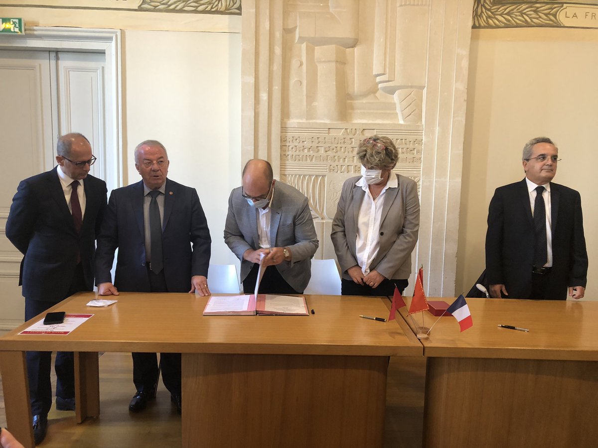 Fin de la semaine de visite @UnivPoitiers  de nos collègues de l’université  et de l’université polytechnique de #Tirana #Albanie🇦🇱 #Balkans  #FranceAuxBalkans par la signature de nouvelles conventions avec @IAEPoitiers  @ENSIPoitiers @Lettreslangues @Droit_Poitiers