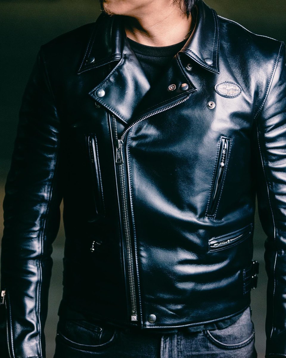 LewisLeathers's tweet photo. The manager if Taiwan’s no.1 band, The Quarterback, sent us these new images featuring our 402 jacket Josh @joshshun 1/2
https://t.co/pRpcgKOZHE
@thurstaipei @thurstaichung #lewisleathers #402Lightning #quarterback #triumph https://t.co/7VPfbbXOuq