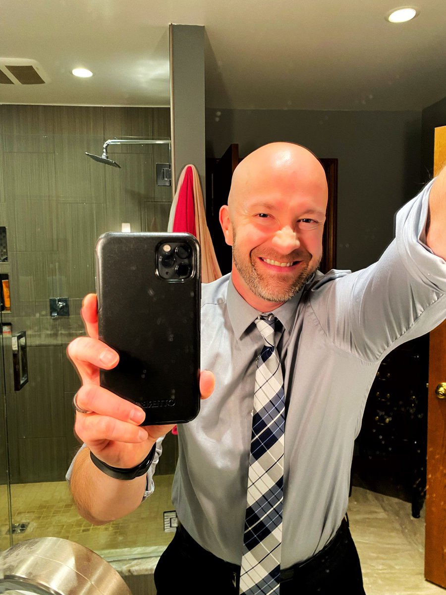 TapBackIn's tweet photo. Day 5 of the #high5challenge with @melrobbins - let's do this! #melrobbins #growthday #tapbackin #High5Habit https://t.co/655ywrNZHv