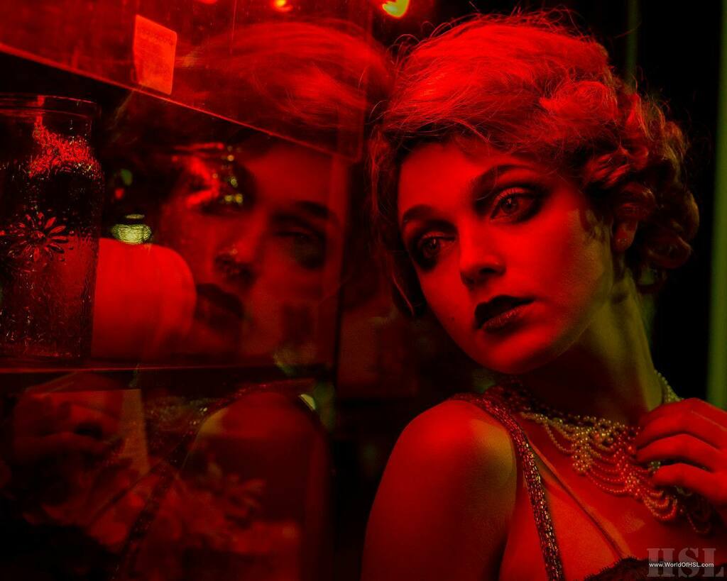 WorldOfHSL's tweet photo. Neon lights fun with @thecommercialkid.
📷
#thecommercialkid #neonlights #nightphotography #neonlightsphotography #neonlightsportrait #portrait #portraitgames #portraitmood #portraitsquad #portraitpage #potraituring #xelfies #portraitsnyc #njmodel #ca… https://t.co/kNCOYiXlU7 https://t.co/tYExgFW3k1
