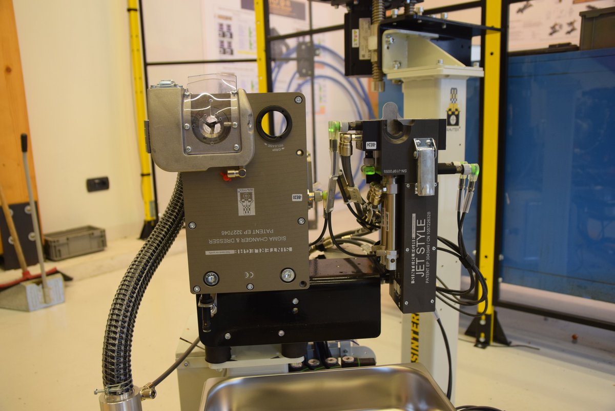 Vertical Tip Dresser &amp; Changer

#tipdresser #tipchanger #spotwelding #cutter #bileme #kaynak #puntakaynak #elektrot #electrode #robot #robotics #industrialautomation #welding #weldingrobots #automotive #sinterleghe #ravitex