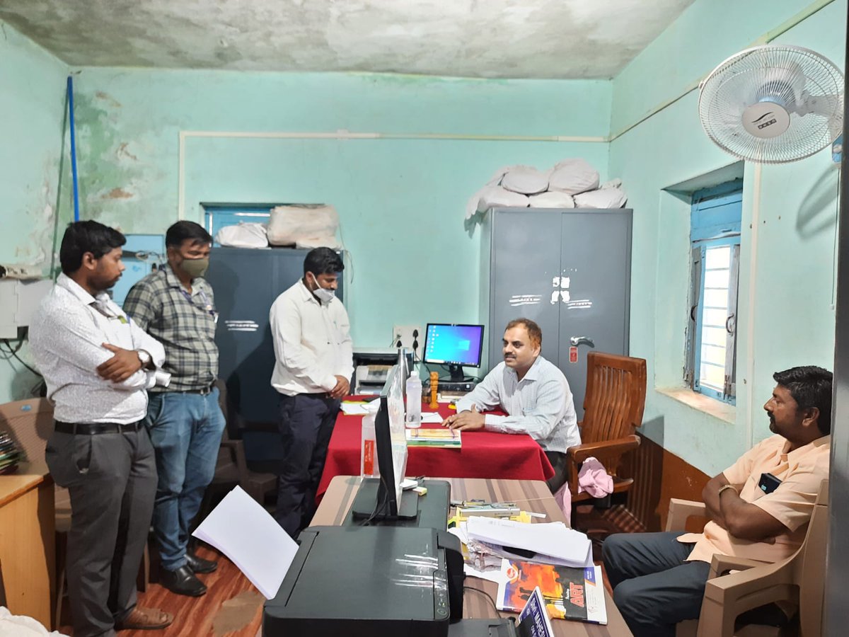 rdwsd_gok's tweet photo. RDWSD ISA Director Sri Parameshwar Hegde, visited #Bagalkot Taluk today and inspected JJM & SBMG projects at Muranala and other various Grama Panchayats. Other officials were also present.
#RDPR #RDWSD @hparameshwar @ZPBagalkot #JJM #JalJeevanMission #SBMG #DepartmentUpdates https://t.co/0j60KgjKNS