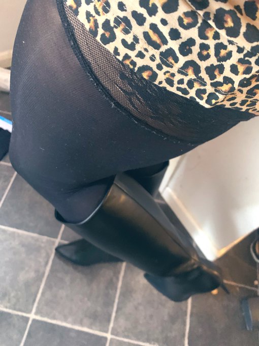 New boots and dress #sissy #sissybreed #sissygirlfriend 👢👗 https://t.co/9Ae71SelPD<a href="/tag/sissy"class="tags">#sissy</a><a href="/tag/sissybreed"class="tags">#sissybreed</a><a href="/tag/sissygirlfriend"class="tags">#sissygirlfriend</a>
