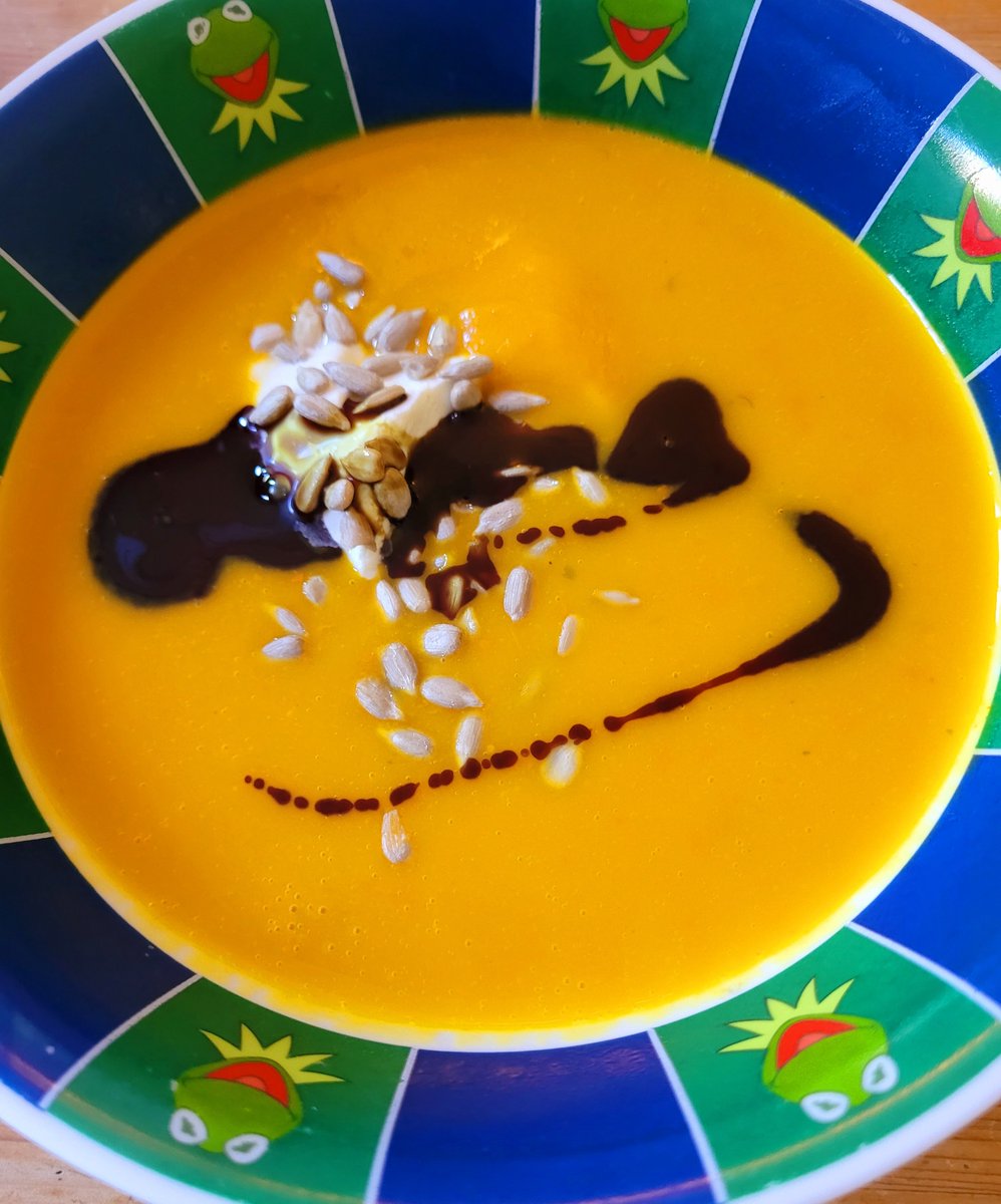 MrsStoffregen's tweet photo. Es wird besser. Zum Beispiel kocht der Teenie (fast 12) selbst KΓΌrbissuppe π₯ππ₯ - lecker #teenagercooking #pumpkinsoup #itisfall #proudmumofboys #theygrowupsofast https://t.co/Nc0dB7KBQr