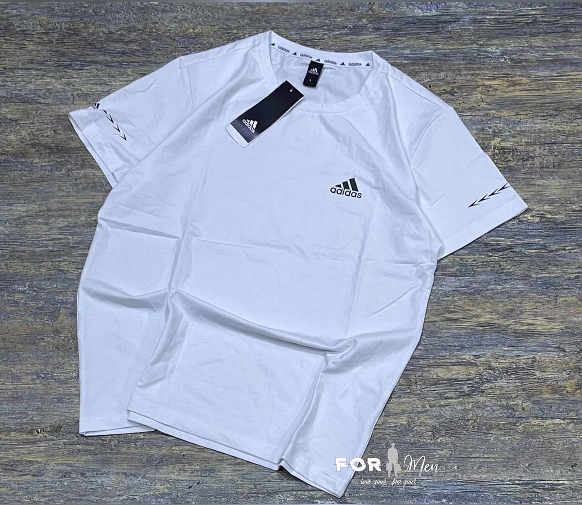 for_mengh's tweet photo. Our t-shirts make you look and feel good🤩. 
🏷 GHS 80.00 
Just a dm away! https://t.co/YYIV1TE7aq