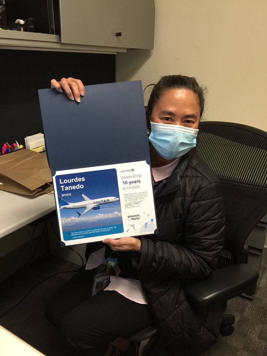 catherineinsf's tweet photo. ✈️🎉💗Congratulations and 25 Happy Anniversary for AnnaMaria ✈️🎉 and 10 Anniversary Lourdes SFOCS ⁦@vjpassa⁩ ⁦@Auggiie69⁩ ⁦@weareunited⁩ #SFOteam #beingunited https://t.co/HVfYyEDELr