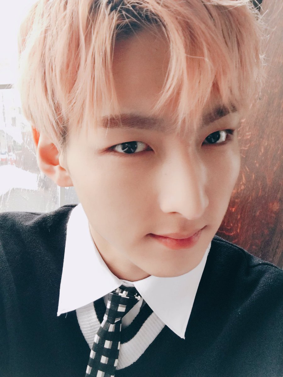 SenseFire9_twt's tweet photo. ㅤ❛ plᥲyㅤ✦ㅤ𝕝𝕚𝕤𝕥ㅤ💔ㅤ_/ㅤ𝕤𝕗𝟡ㅤ::ㅤ𝗰.ㅤ𝗵𝗼𝗶𝗰𝗲 [ㅤ #ROWAN
No quería ndejar de unirme al #UzzuStreamParty y mostrar lo hermosos que son los regalitos así como mi canción favorita #TeamCatchMe, me tiene completamente enamorado. https://t.co/oJn6ACoeky