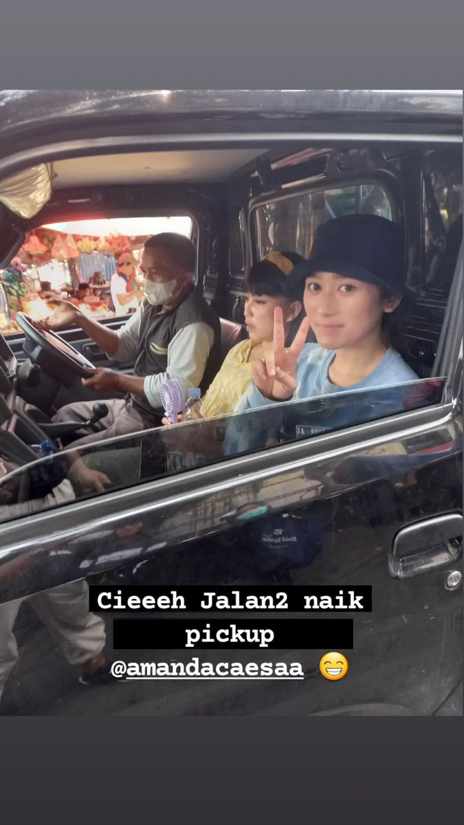 anzacaesa's tweet photo. @AncaMommy @amandacaesaa Cie yang mau rilis lagu galau habis senengseneng naik pickup🙈🙈. Bisaa kali nanti naik pickup sambil dengerin lagu Amanda Caesa - #MengapaPatahHati ❤️❤️ https://t.co/Hop49dSdNj