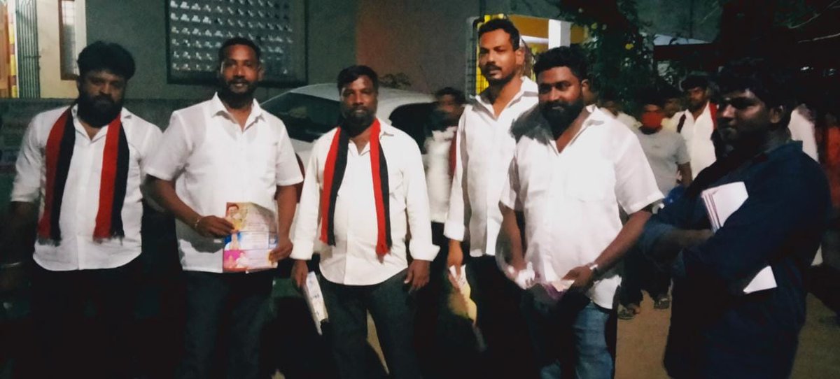 virugaibgugan's tweet photo. #Amv_prabhakarRajaArmy
#ஊரக_உள்ளாட்சிதேர்தல்
#10நாள்18000வாக்காளர்கள்.
#1முதல்15வார்டுகள்.
ஊரக உள்ளாட்சிதேர்தலை முன்னிட்டு அண்ணன்
@prabhakarraja_amv அவர்கள் தலைமையில்
காட்டாங்குளத்தூர்ஒன்றியம்  ஊராட்சியில் கழக மற்றும் கூட்டணிகட்சி வேட்பாளர்களை ஆதரித்து பிரச்சாரம் மேற்கொண்டோம்... https://t.co/jQHCqNoMDQ