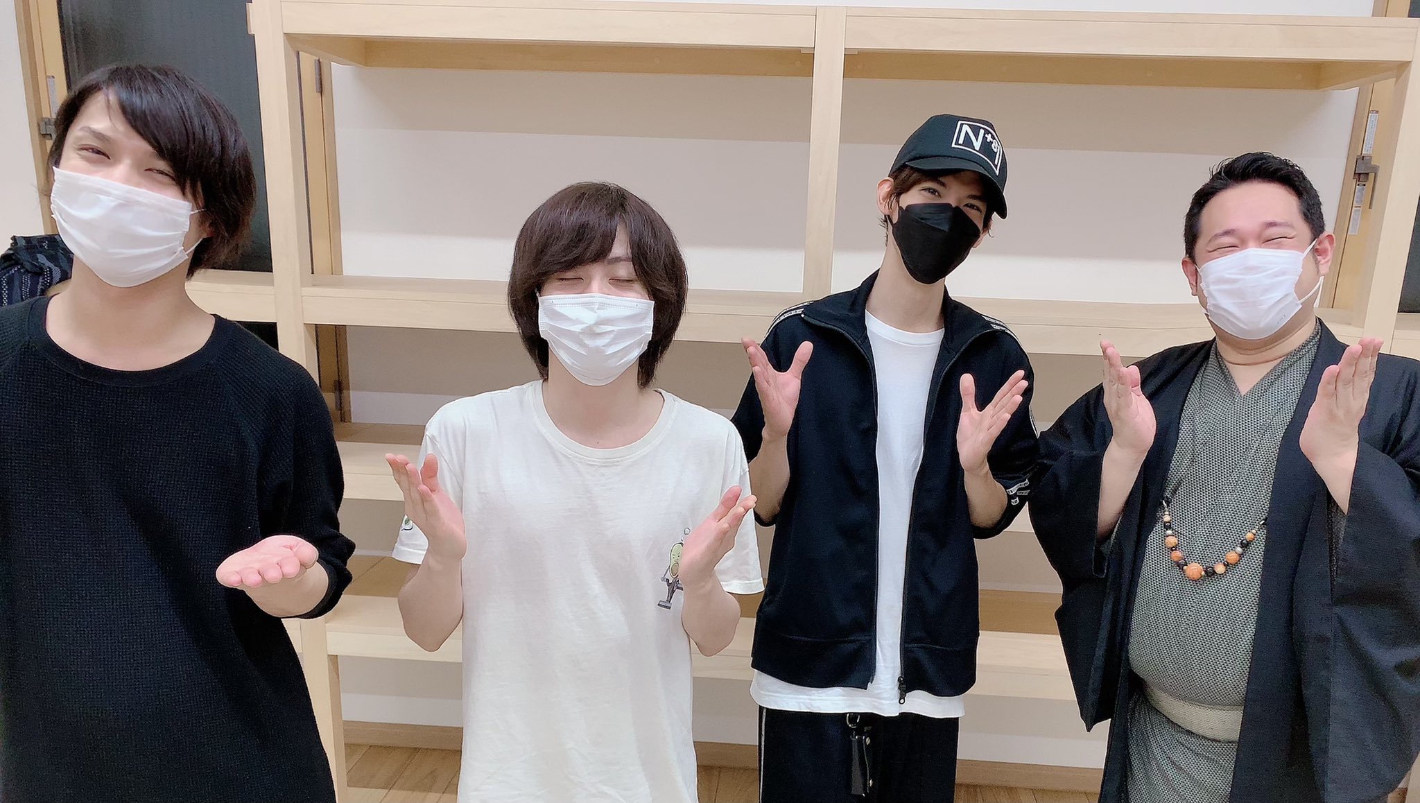 面白いポーズ Twitter Search Twitter