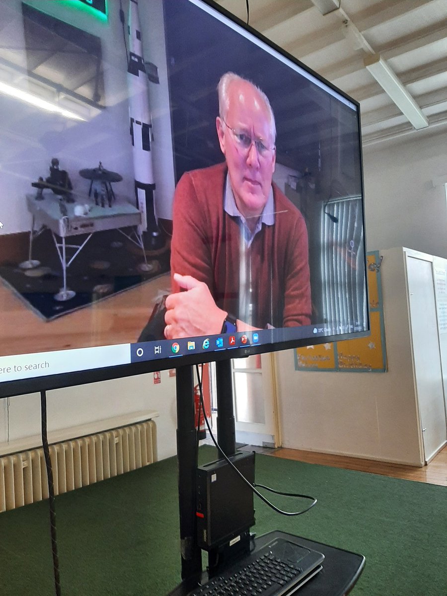 StAndrewsCoE's tweet image. Year 5 are listening to Dr Andy Aldrin speak about his dad Buzz Aldrin and what it was like to grow up with his famous dad being an astronaut. #STEMFestinSpace @LDSTEducation