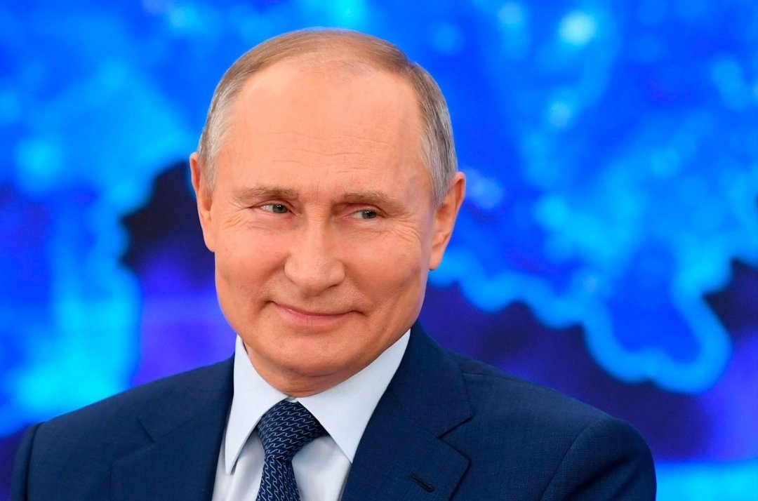 A happy revolutionary birthday to  President, Vladimir Putin. The real leader of the free world. 